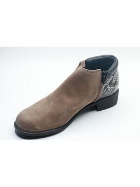 SAS BETHANY SIDE ZIP ANKLE BOOTIE TUMBLEWEED 8.5 W - WIDE (C)